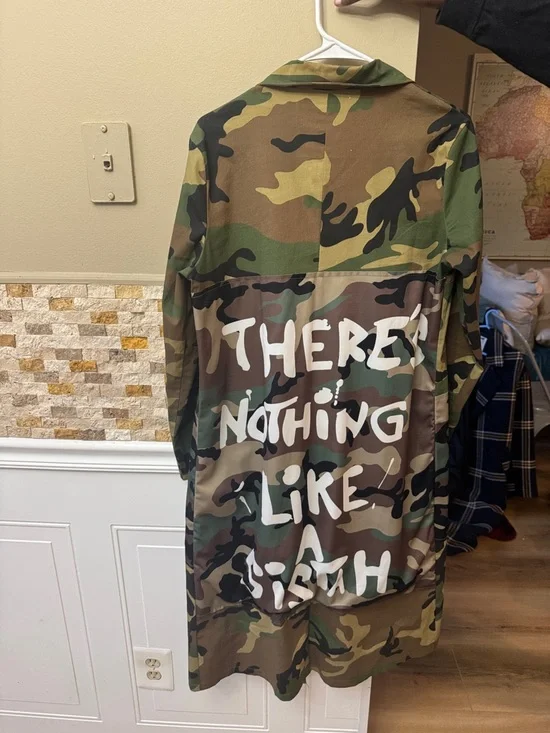 There is nothing like a sister: Green and Brown Camo Graphic Long Coat - Picture 3 of 3